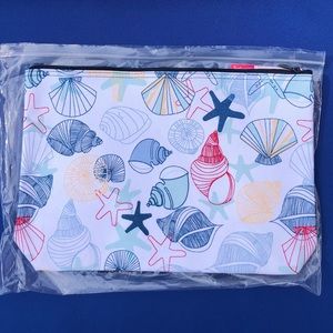 NEW Thirty-One Zipper Pouch in Saltwater Shells